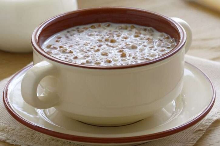 Buckwheat sareng kefir - menu salah sahiji pilihan pikeun diet mujarab pikeun leungitna beurat