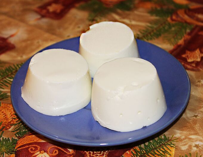 Curd jelly mangrupakeun dessert nikmat dina menu diet Dukan