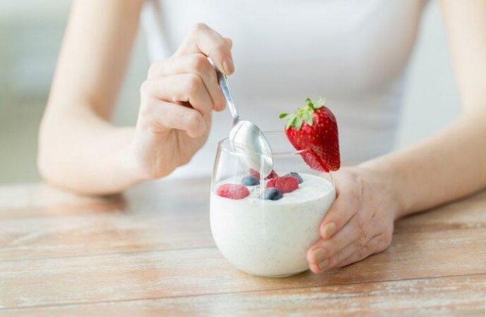 ngiringan yogurt stroberi